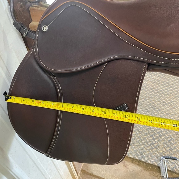Practically new! English Saddle Close Contact Jump Saddle Changeable gullet 17” - Picture 11 of 16
